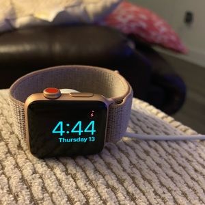 38mm Apple Watch - Rose Gold - Series 3